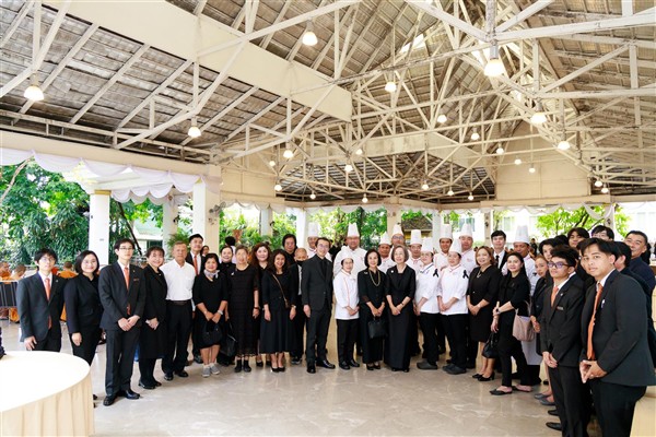 วิทยาลัยดุสิตธานี-สถาบันเทคโนโลยีจิตรลดา น้อมรำลึกพระมหากรุณาธิคุณสมเด็จพระนางเจ้าสิริกิติ์ พระบรมราชินีนาถ พระบรมราชชนนีพันปีหลวง ร่วมพิธีบำเพ็ญกุศลปัญญาสมวาร (50 วัน) ถวายพระราชกุศล