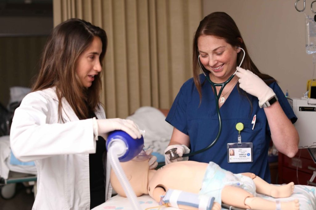 St. George’s University Highlights The Importance of UK Clinical Rotations for Globally Competent Thai Doctors