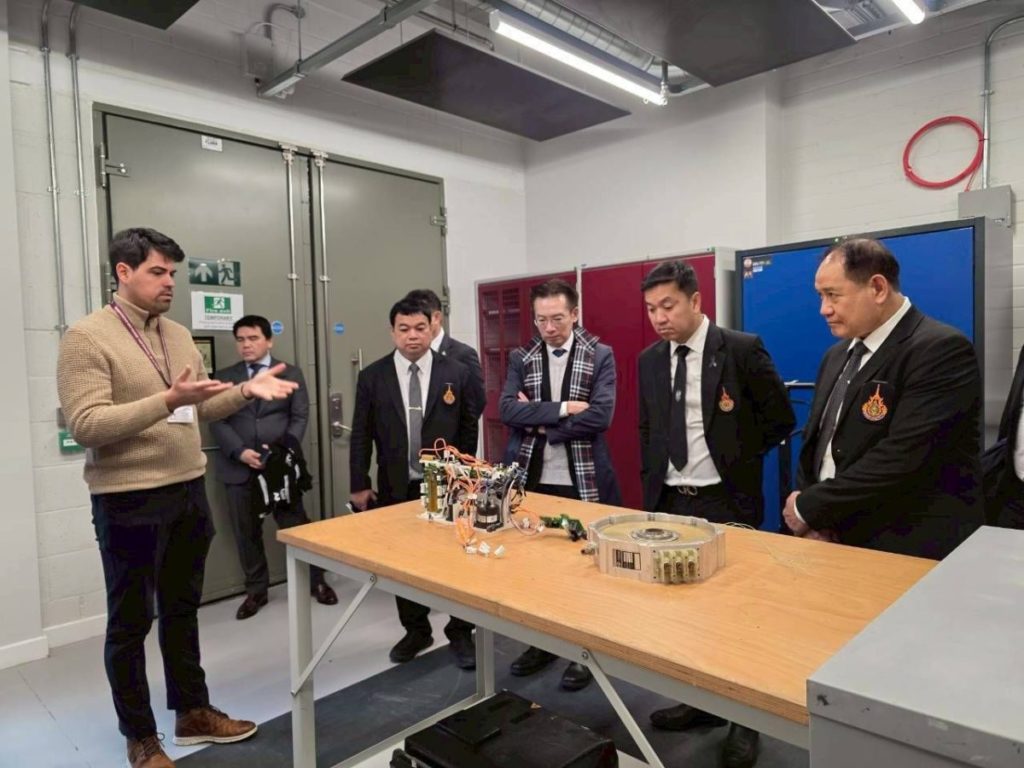 9 มทร. ผนึก อว. ลงนาม Oxford Brookes University ปั้น Automotive Engineers สู่เวทีโลก